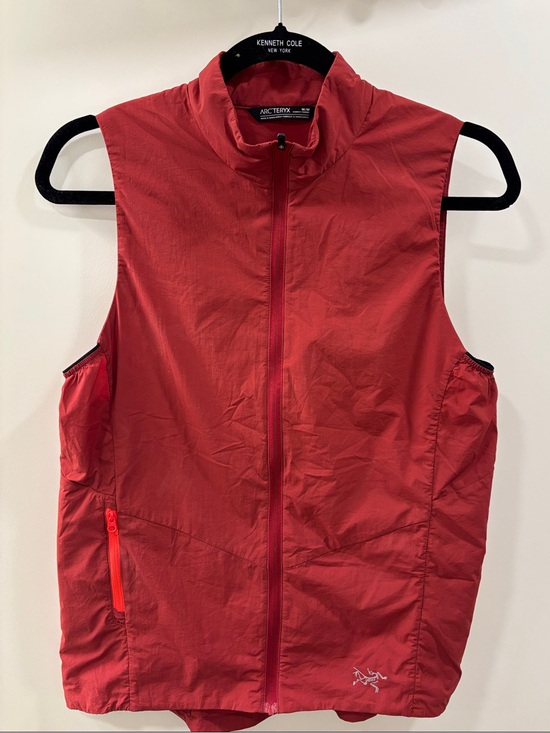 Arc'teryx Jackets & Blazers - Arc'teryx	Norvan Red Insulated Vest - Medium